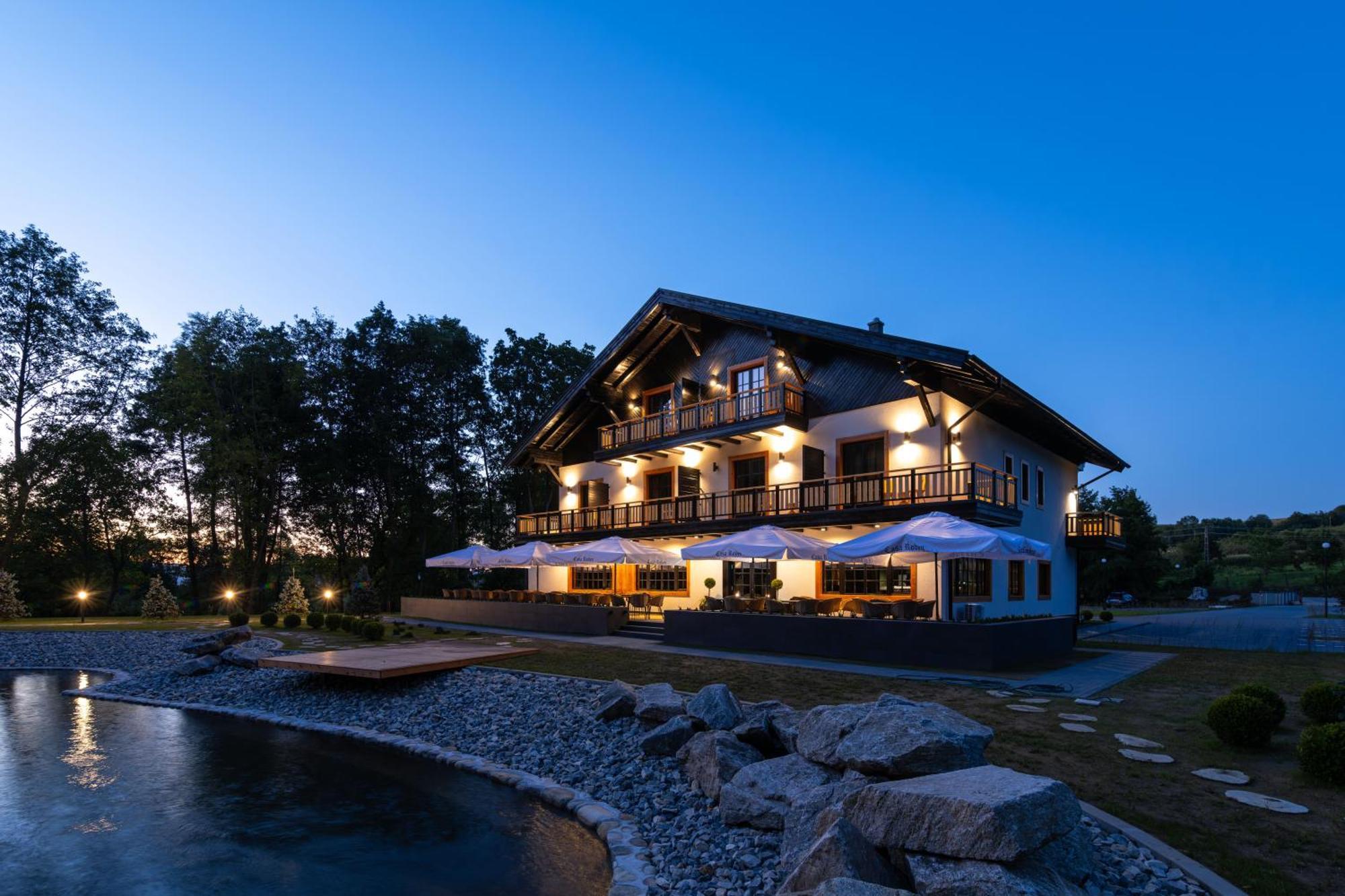 Casa Roben Hotel Rîu de Mori Екстериор снимка